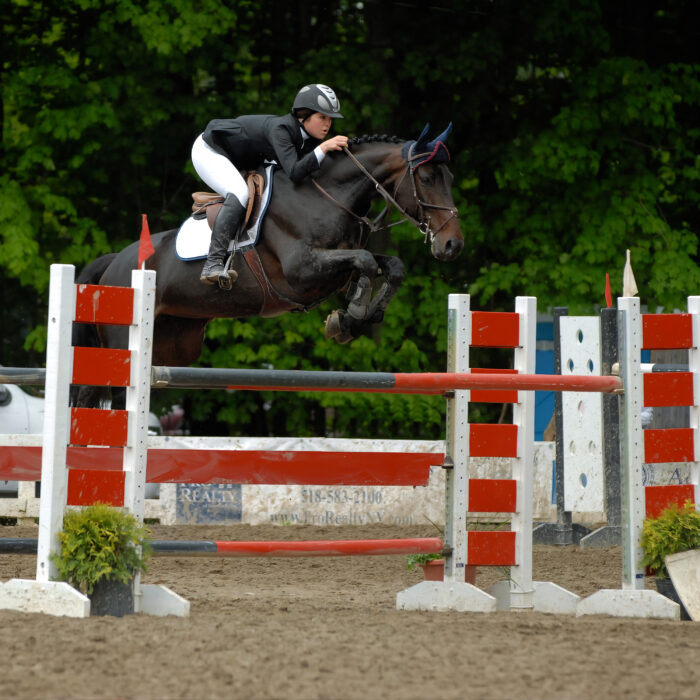 Hillary Dobbs: Grand Prix Show Jumping